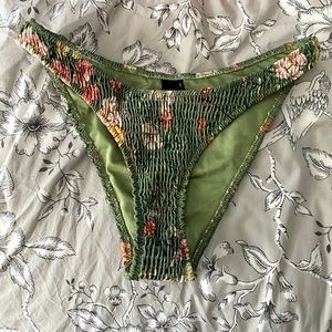 Triangl wild pansy bottoms